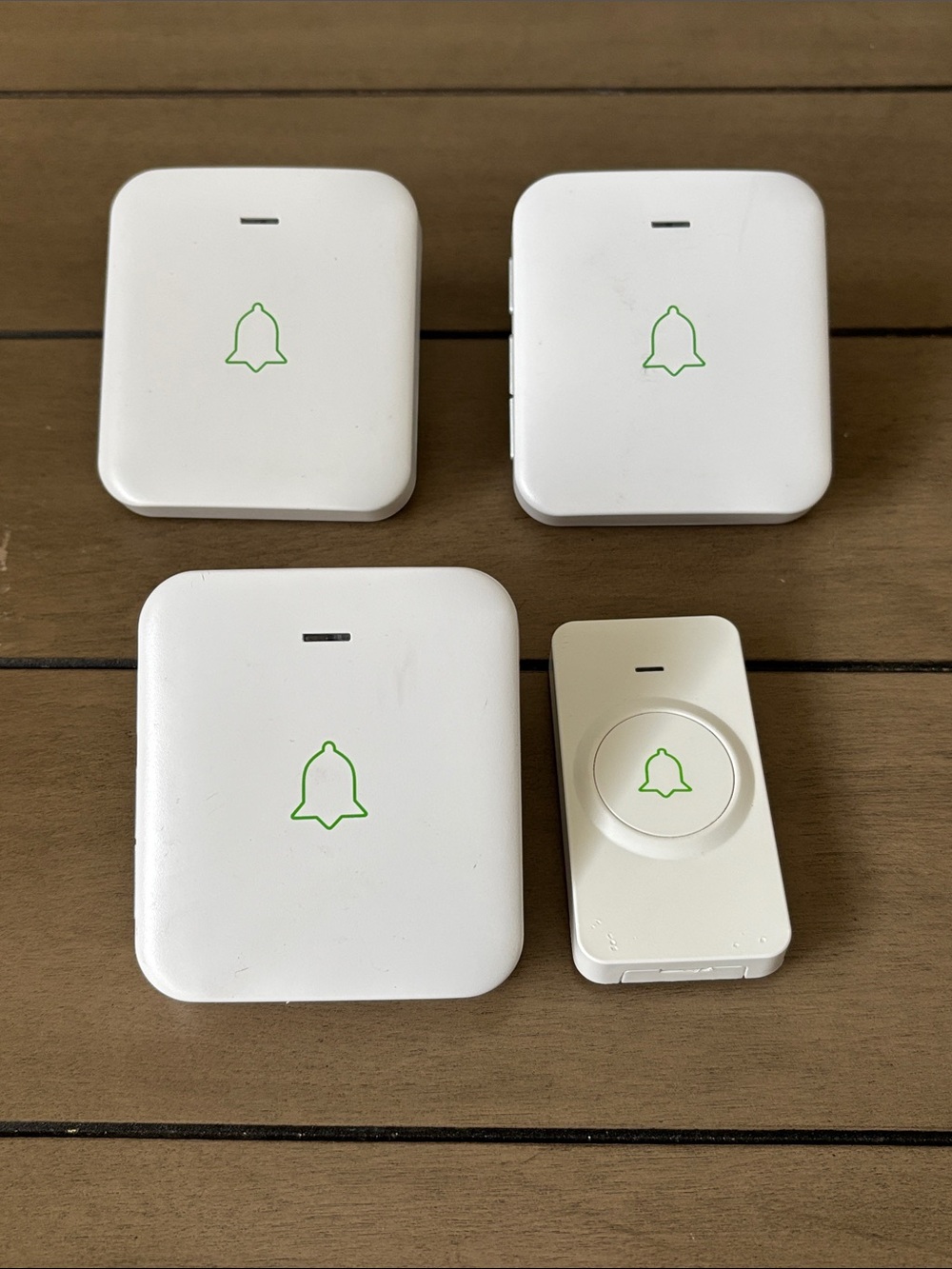 262. Wireless Doorbell Kit - White (Set of 4 Receivers + Button)